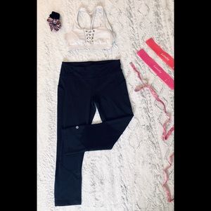 Lululemon black leggings ✨
